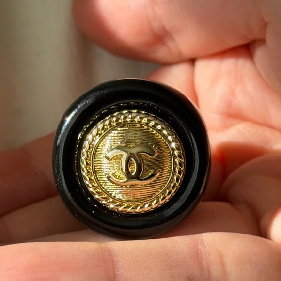 CHANEL Black and Gold Emblem Ring - Picture 16 of 16
